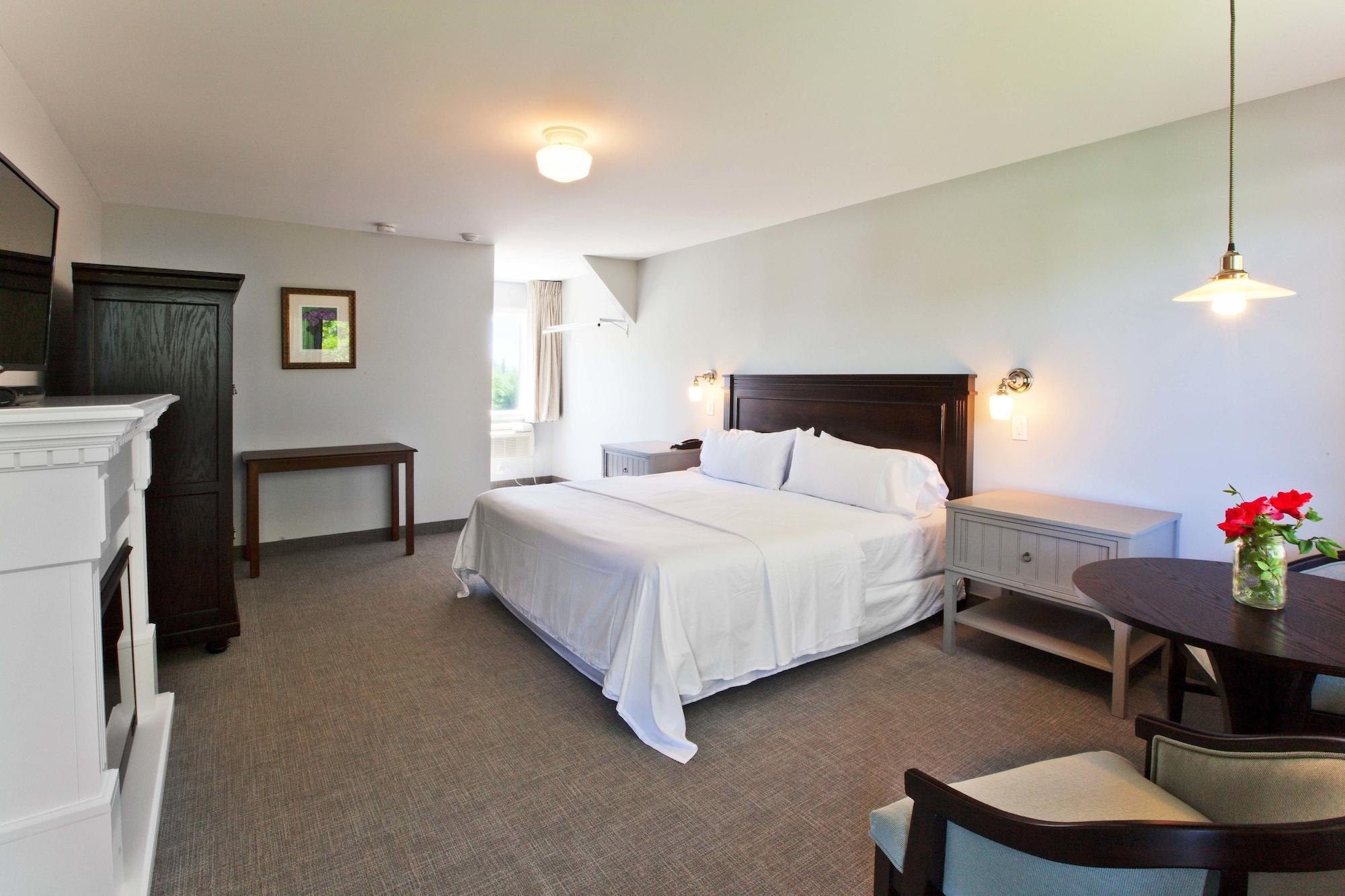 The Seaglass Inn & Spa Провинстаун Экстерьер фото