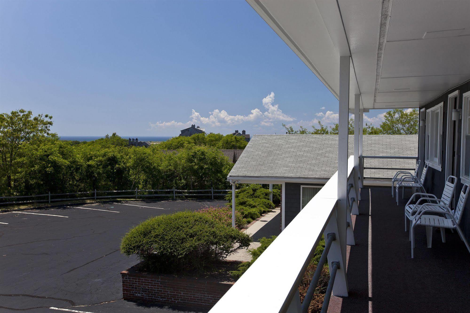 The Seaglass Inn & Spa Провинстаун Экстерьер фото